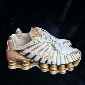 Nike Shox TL Women Sneaker in Coconut & Gold size 7W IM7189-113